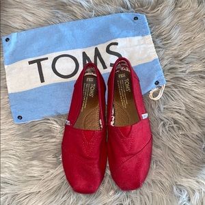 TOMS Slip ons. Women’s size 6.5